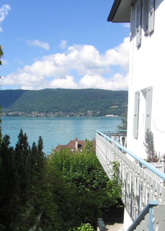 Villa Le Lac Cottage Au Bord Du Lac D'Annecy - Chambre Chez L'Habitant - Les Terrasses Du Lac Veyrier-du-Lac Exterior foto